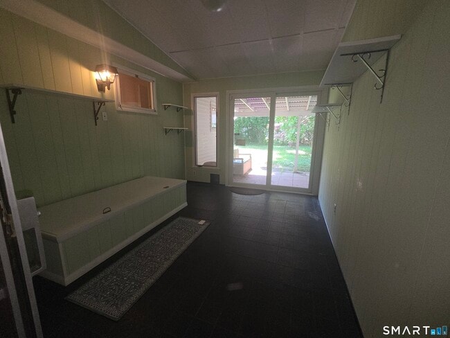 Foto del edificio - 331 Campfield Ave
