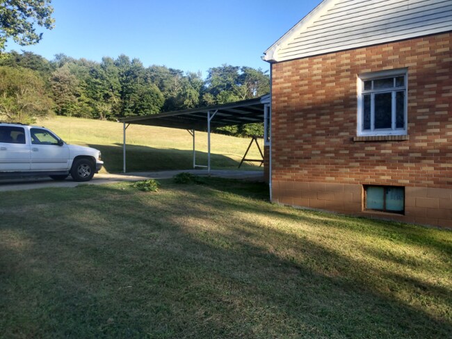Foto del edificio - 350 Cliff Rd