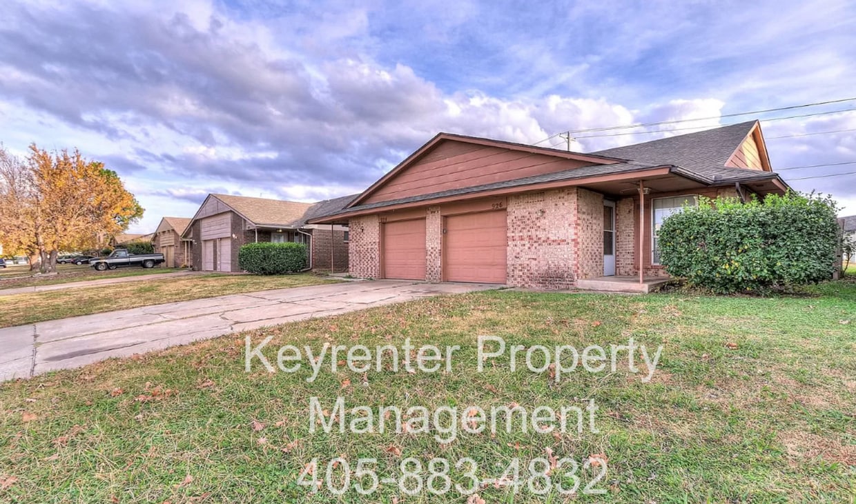 * * * $250 Move-in Special * * * Charming 2-Bedroom / 2-Bathroom Home! * * * $250 Move-in Special... - Charming 2-Bedroom / 2-Bathroom Home!