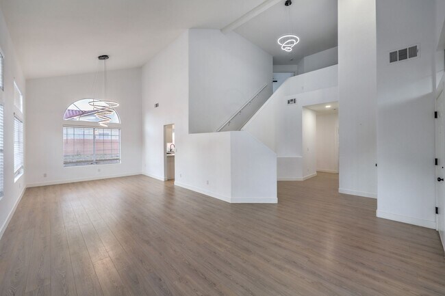 Foto del edificio - Beautiful 4BR / 3BA Corner-Lot Home with Designer Finishes