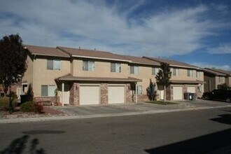 Building Photo - 790 N 2720 E