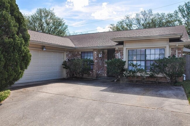 Building Photo - 2931 Colony Dr