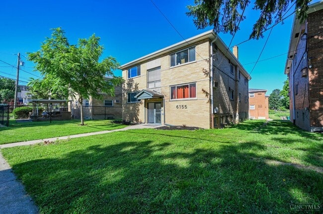 Building Photo - 6155 Ridge Ave
