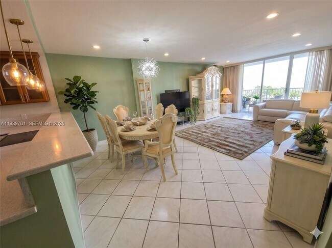 Foto del edificio - 2851 NE 183rd St