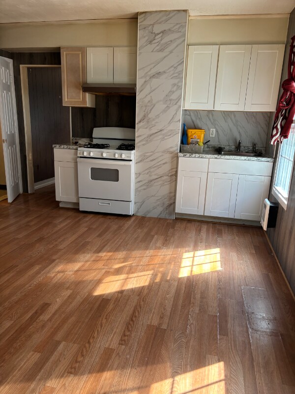 Foto del edificio - 1529 Devine St
