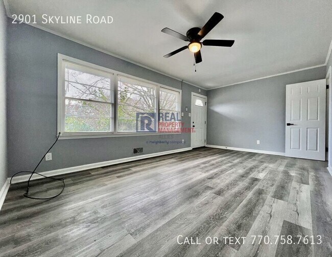 Foto del edificio - 2901 Skyline Rd