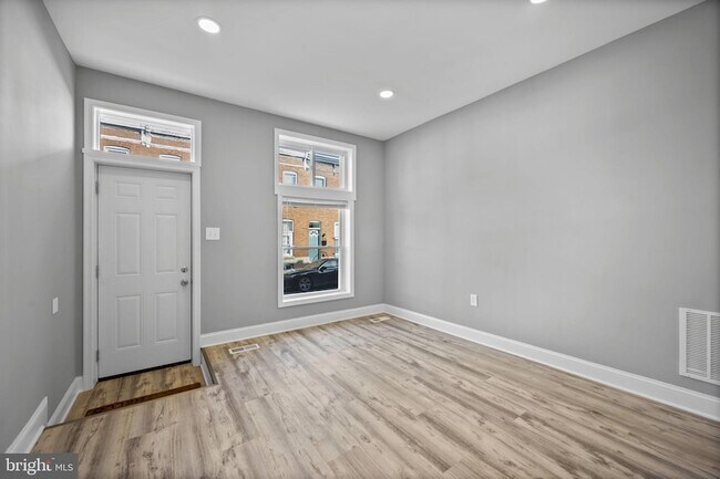 Foto del edificio - 818 N Rose St