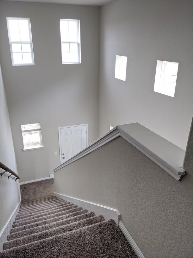Building Photo - 6205 Mary Lewis Dr