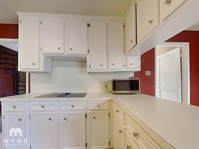 Foto del edificio - 2103 Woodland Springs St