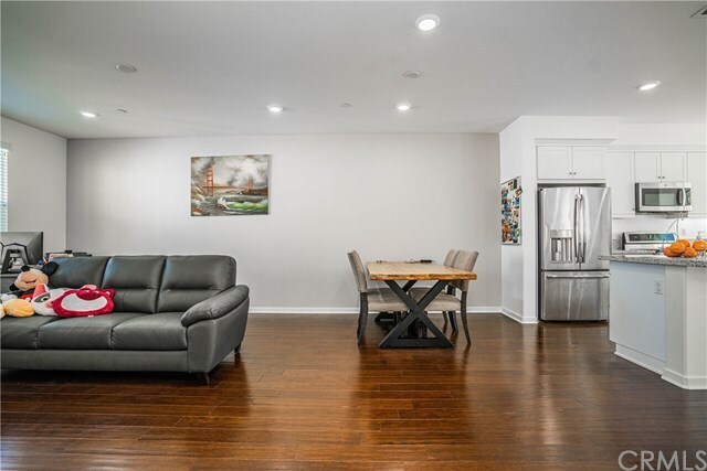 Foto del edificio - 1595 E Lincoln Ave