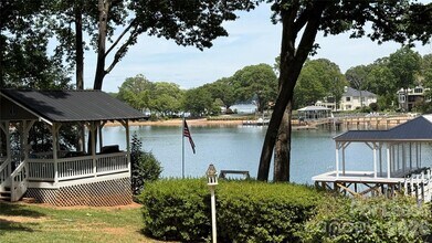 Building Photo - 16318 Stinson Cove Rd