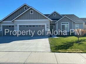 Building Photo - 6142 N Silver Spruce Ave