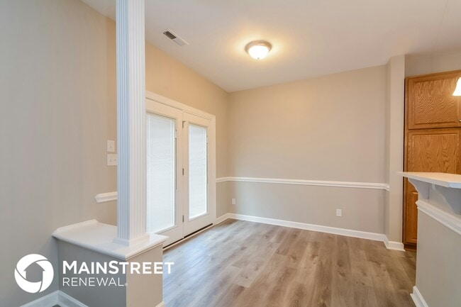 Building Photo - 2231 Lazy River Dr