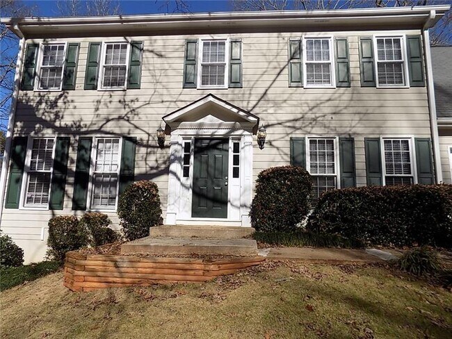 Building Photo - 820 Providence Dr