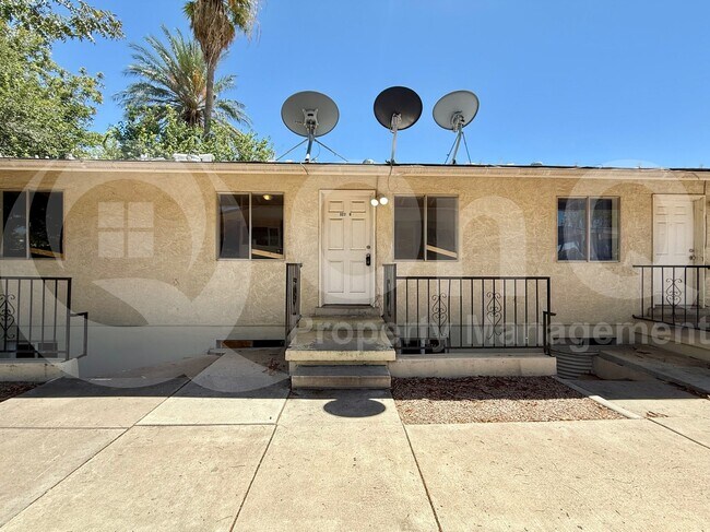 Building Photo - 325 S Pioneer