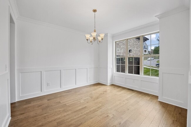 Building Photo - Newer Custom Brick Home in Lebanon