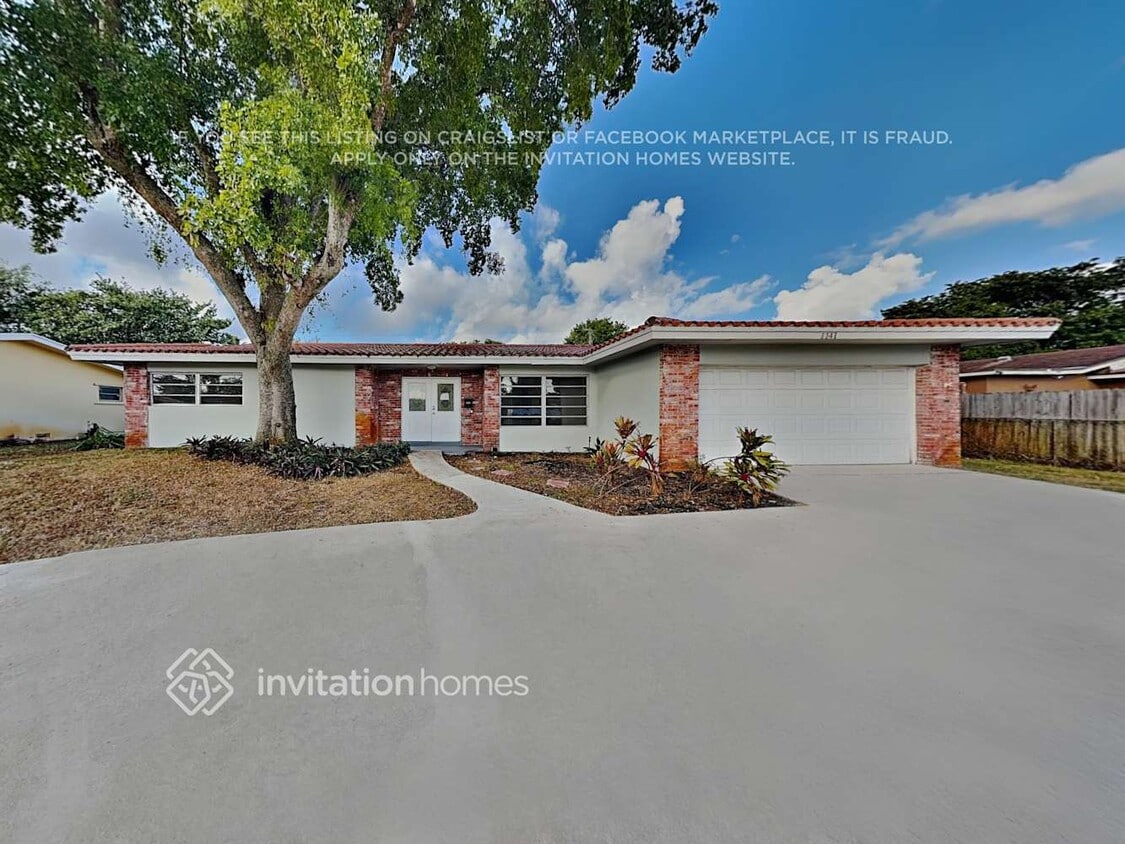 Primary Photo - 1141 NW 75th Ave