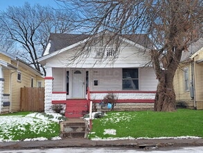 Building Photo - 1716 W Hill St