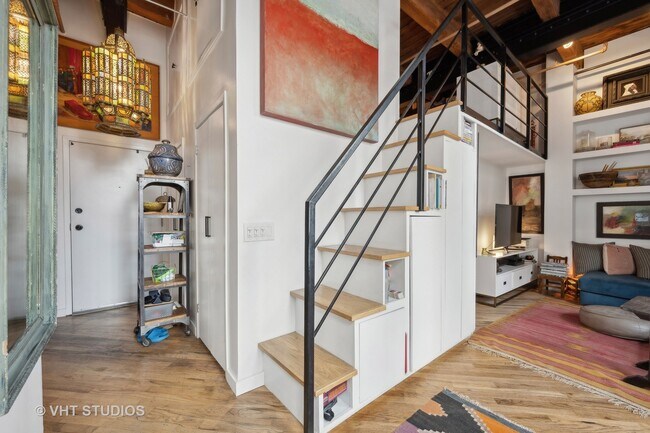 Foto del edificio - 226 N Clinton St