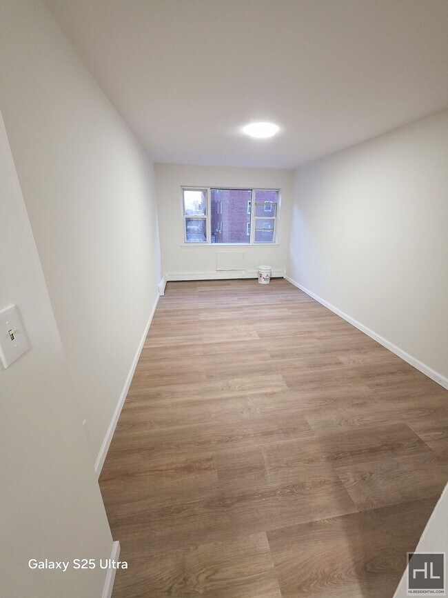 Building Photo - 72 DRIVE