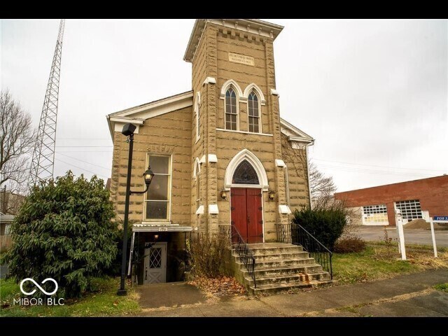 Primary Photo - 136 W Church St