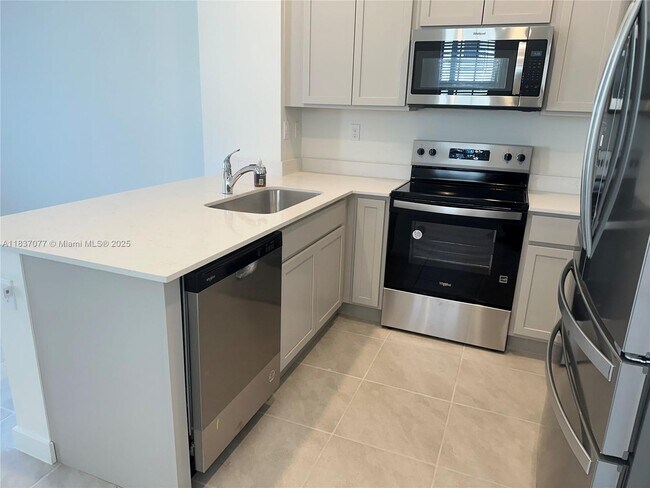 Foto del edificio - 822 SW 11th Ter