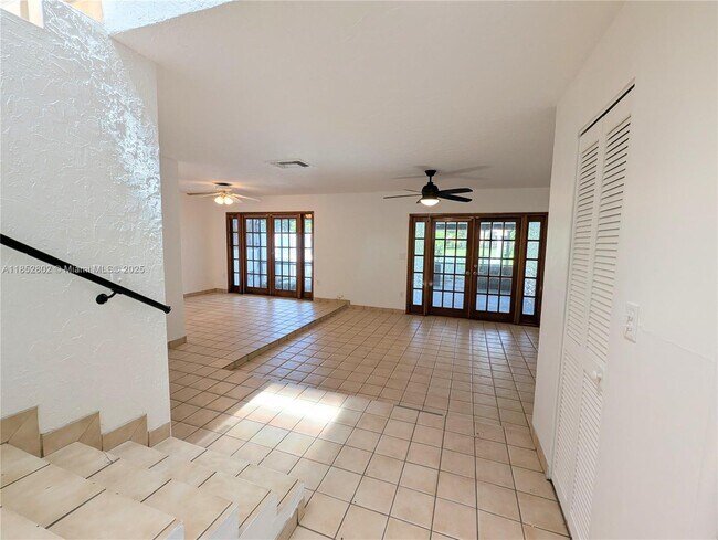 Building Photo - 6763 SW 140th Ave