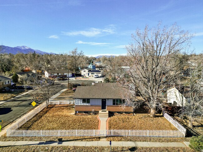 Foto del edificio - 2411 Delta Dr