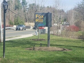 Building Photo - 7 Redwood Ln