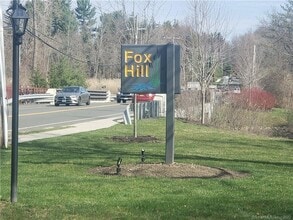 Building Photo - 7 Redwood Ln