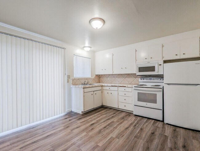 Foto del edificio - 15817 Manor Way