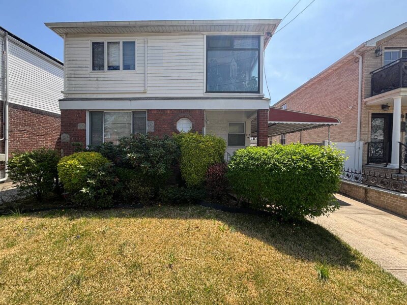 Foto principal - 249 249th St
