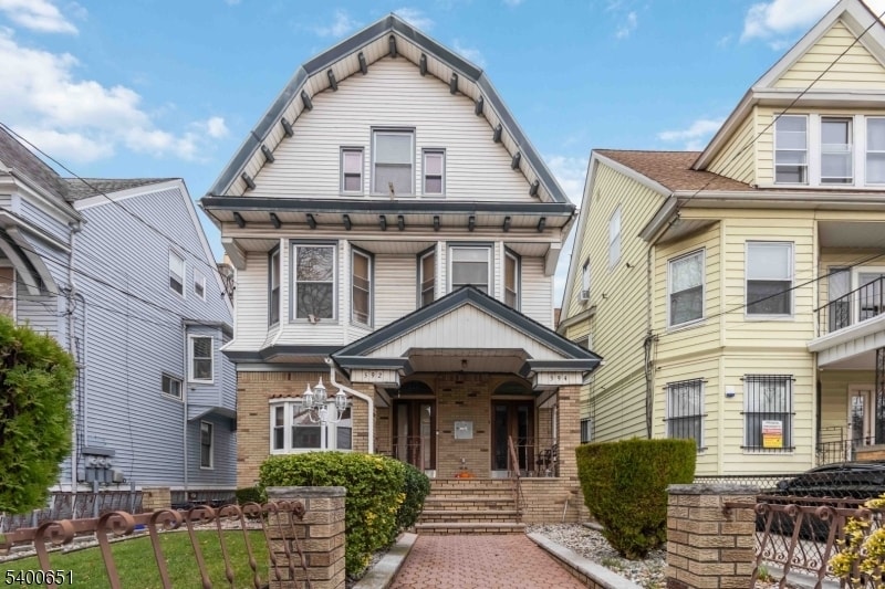 Foto principal - 592 Summer Ave