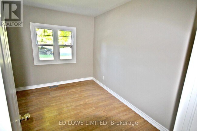 Building Photo - 107 Letitia St