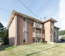 Building Photo - 4171 E University Ave
