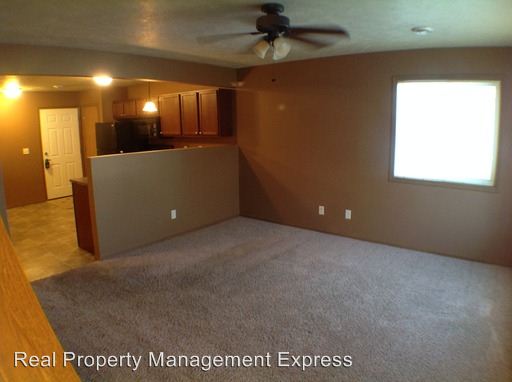 Building Photo - 300 Arianna Pl
