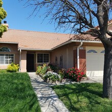 Building Photo - 1001 Iron Ct