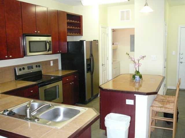 Building Photo - 2505 San Gabriel St