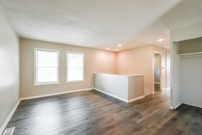 Building Photo - 3955 Diamond Ln