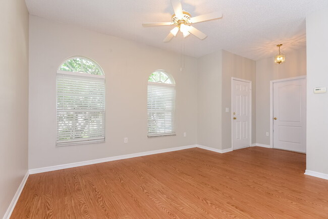 Foto del edificio - 22820 Marsh Wren Dr