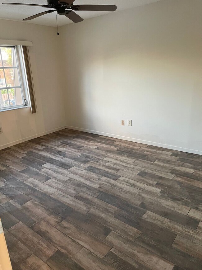 Foto del edificio - 2/2 Condo in Poppleton Creek