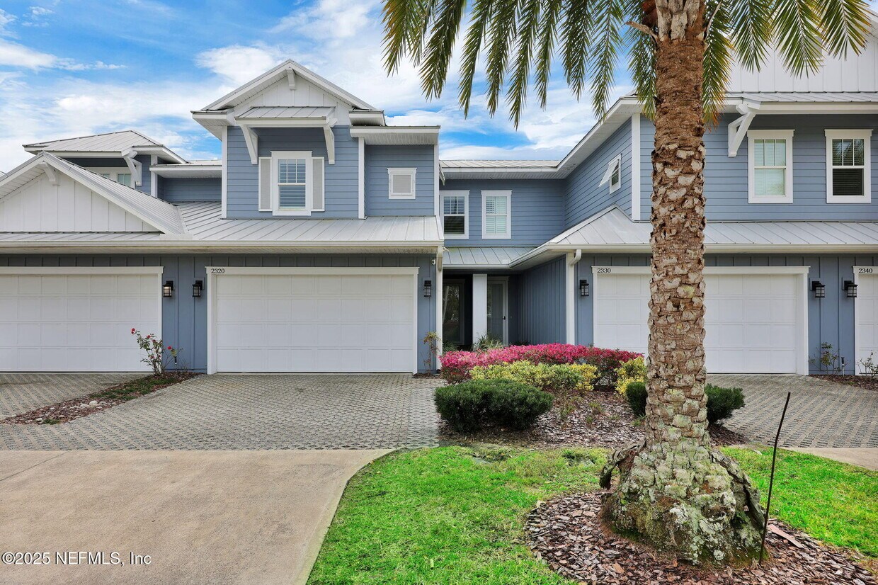 Foto principal - 2320 Beach Blvd