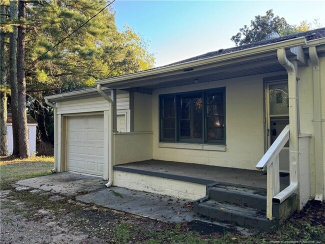 Building Photo - 293 Army Rd