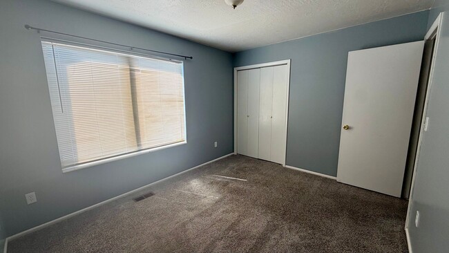 Building Photo - Updated 2 Bed / 1 Bath Townhome Near Ogden Canyon + $600 Move-In Credit
