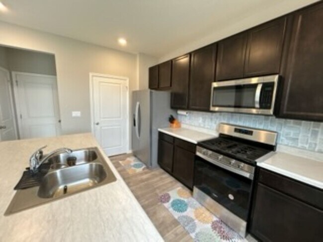 Foto del edificio - 1663 Fairmount Dr