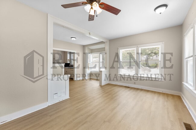 Foto del edificio - 322 N Meridian Ave
