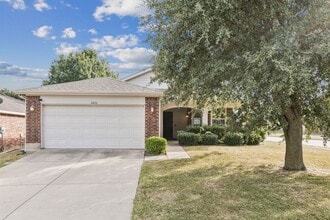 Building Photo - 8800 Tumbleweed Dr