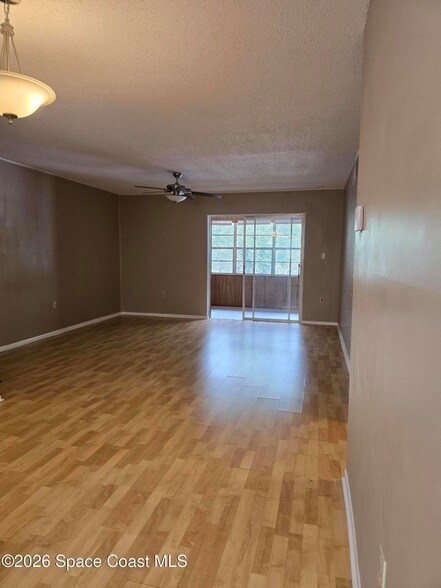 Foto del edificio - 3135 Shady Dell Ln