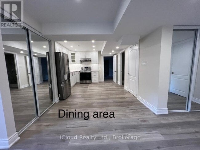 Building Photo - 1410 Storey Dr