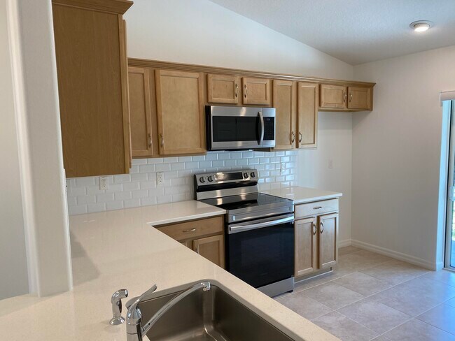 Building Photo - 19 Louisville Dr